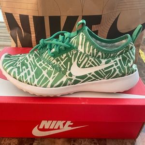 Nike Juvenate :: Womens :: Size 6 :: Green/White